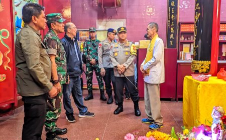 Kapolda Lampung dan Jajaran Pantau Khidmatnya Perayaan Waisak 2024