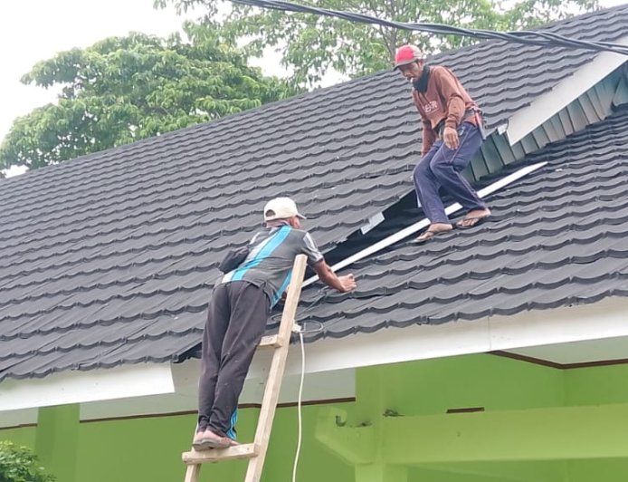 Proyek SMKN 2 Kalianda Tabrak Aturan Dan Langgar Keselamatan Bagi Pekerja