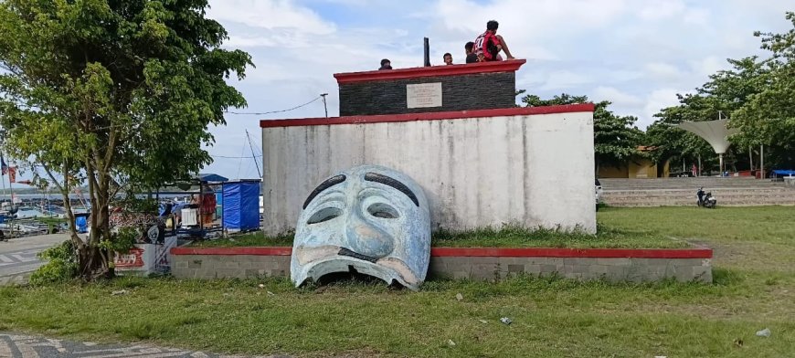 Disparbud Lamsel Terkesan Abaikan Ikon Wisata di Dermaga Bom Kalianda