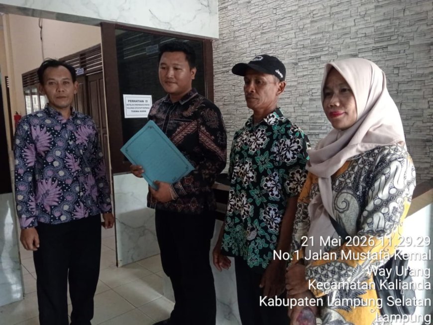BPD Dan Tokoh Masyarakat Desa Pematang Baru, Pinta Bupati Lamsel Berhentikan Kades